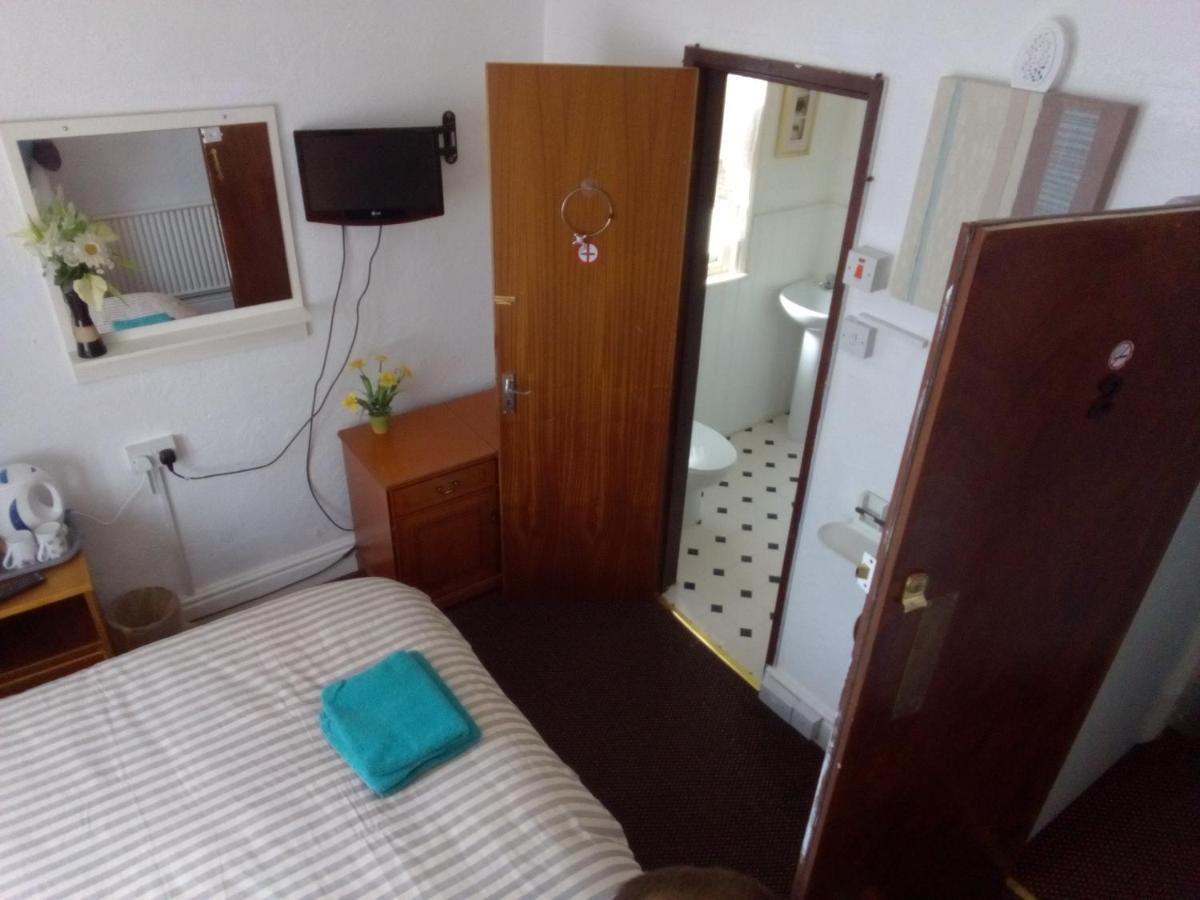 Double Room with Private Bathroom,1033358984:JPEG
