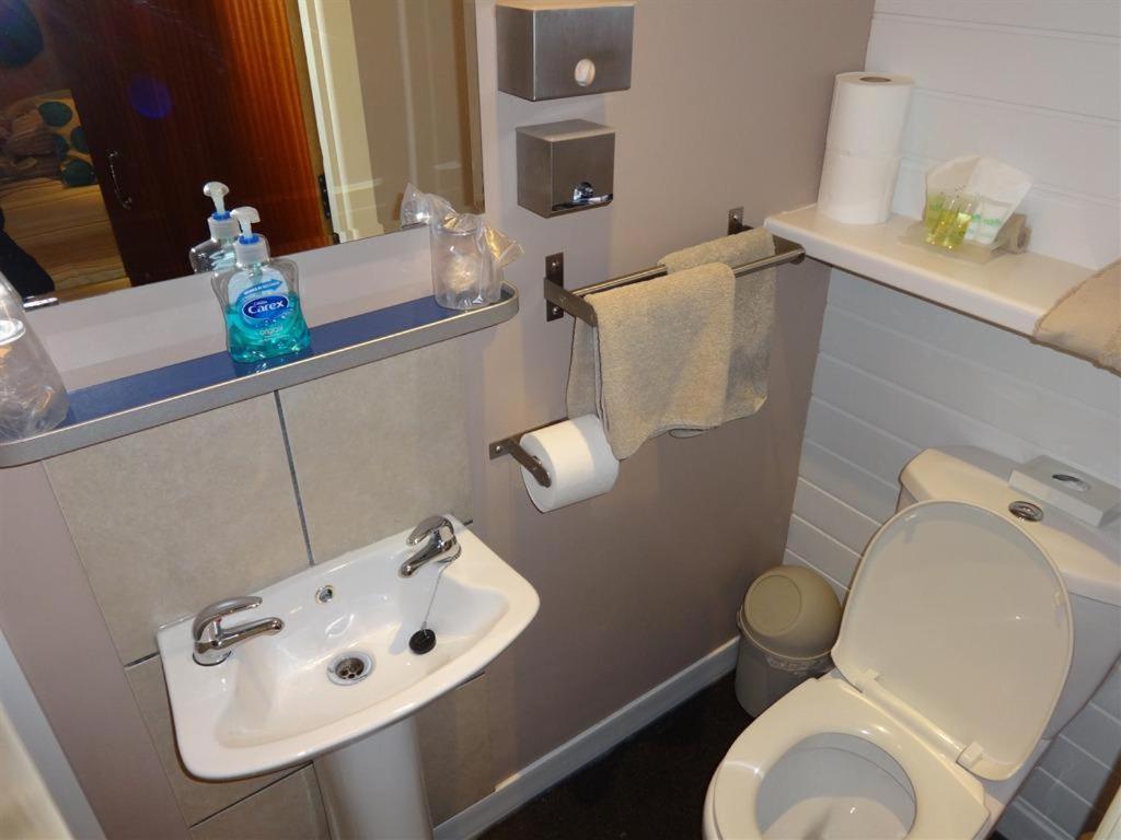 Double Room Private Bathroom