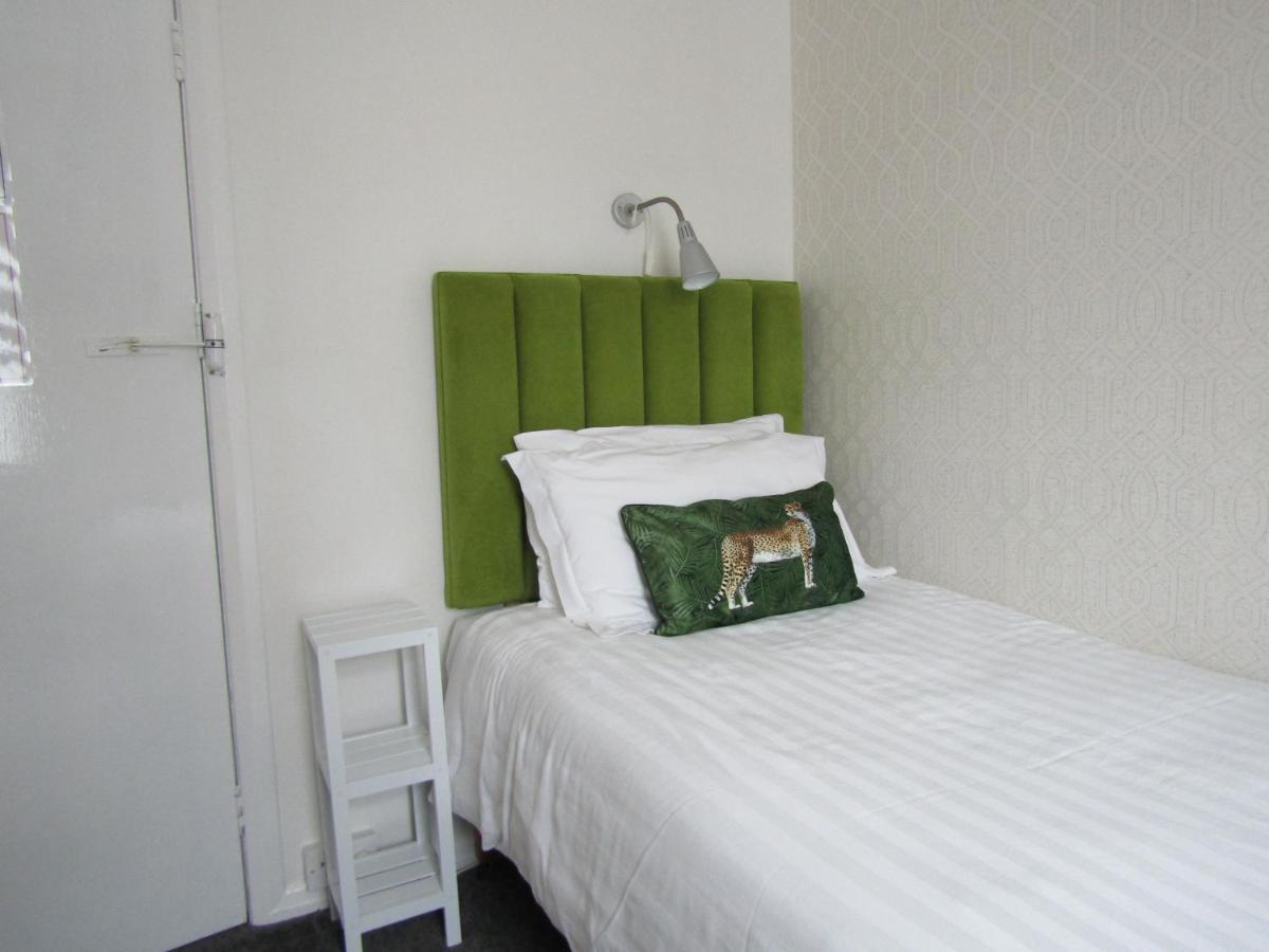 Single Room with Shared Shower and Toilet