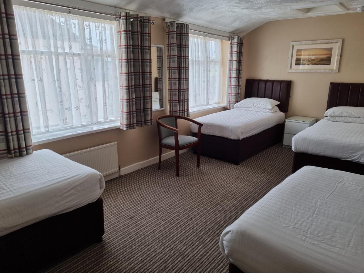 Basic Triple Room