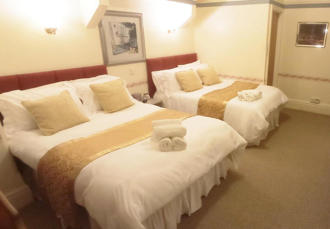 Family Room,1185422290:JPEG