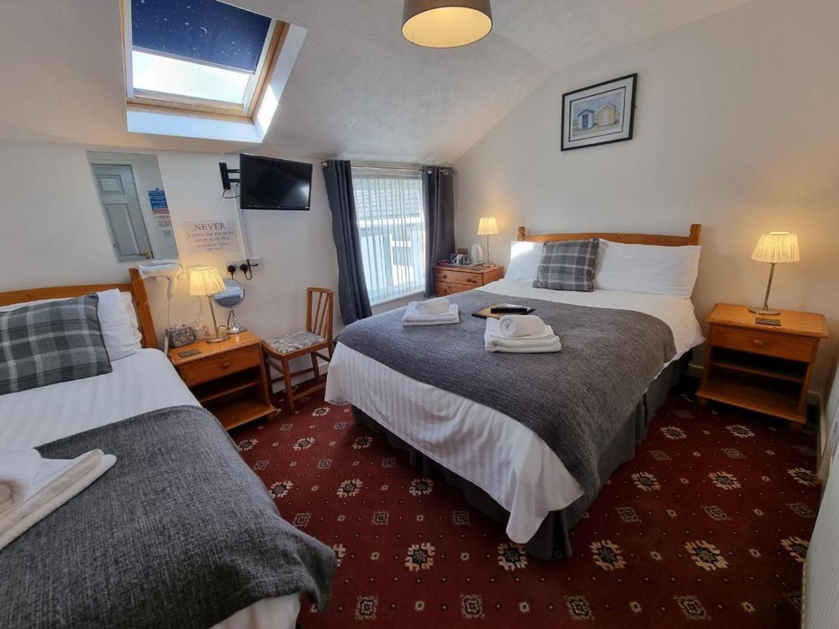 Family Room Room 8