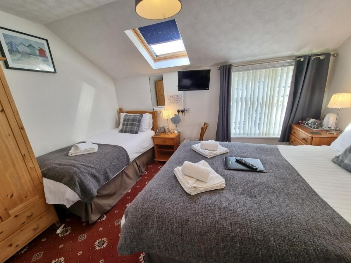 Family Room Room 8