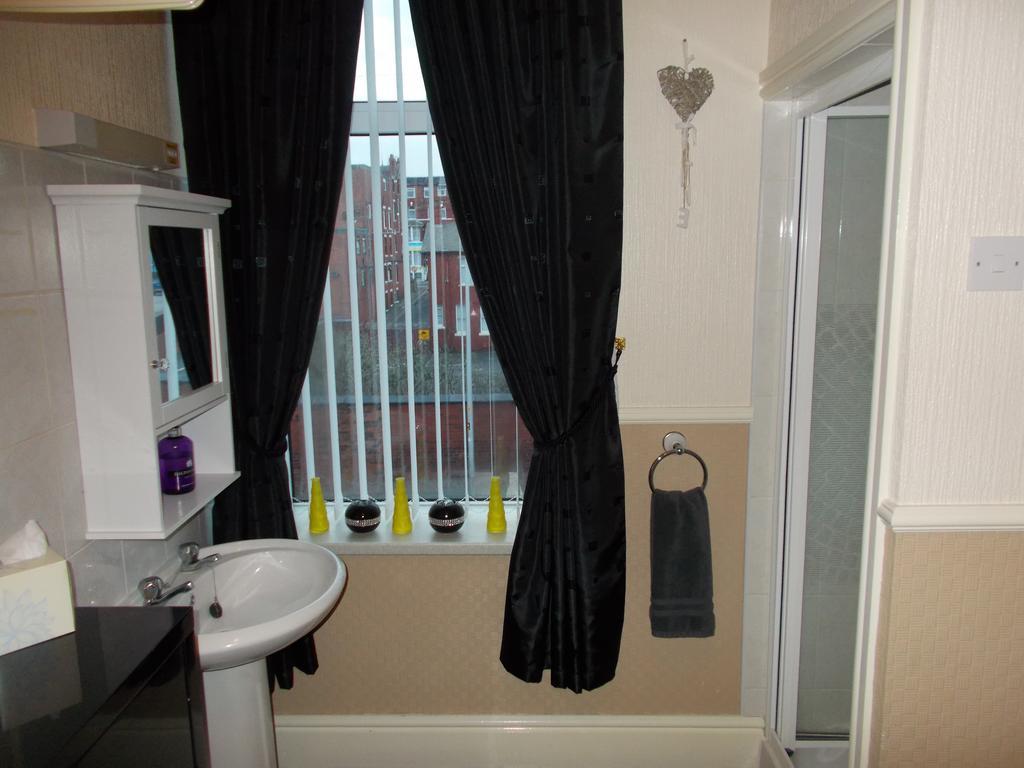 Small Double Room Part Ensuite