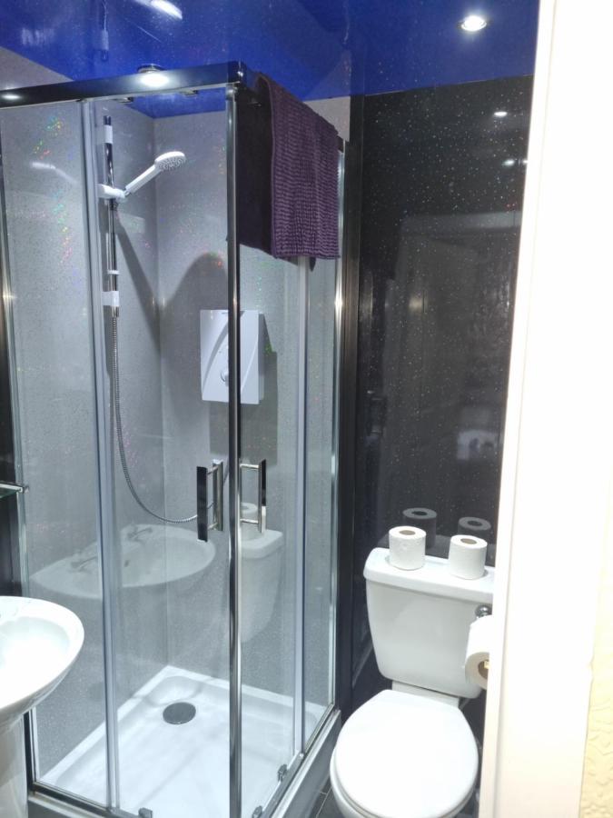 Double Room Private Bathroom