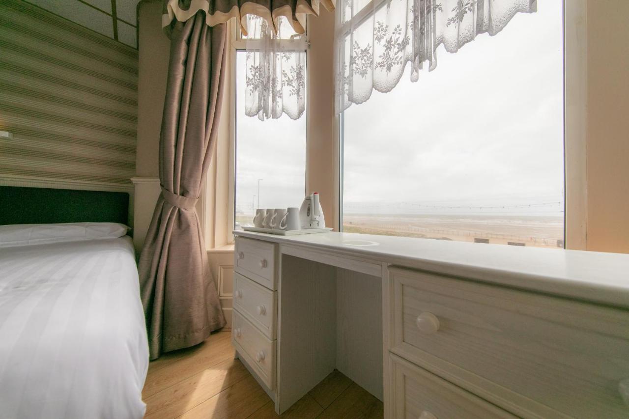 Quadruple Room with Sea View,1365330809:JPEG