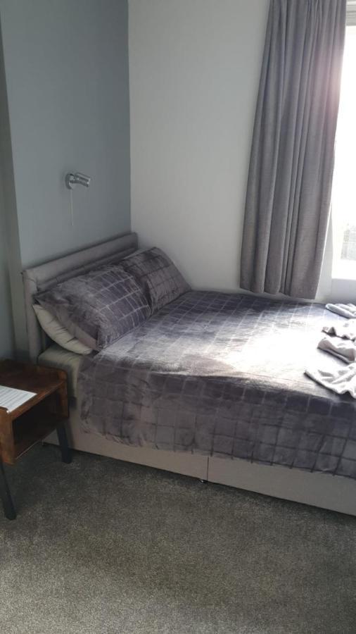 Cozy Double Room with Private External Bathroom,1366251671:JPEG