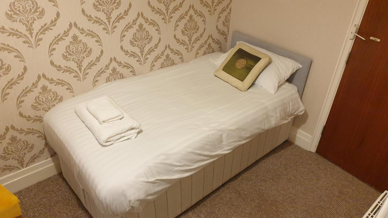 Single Room with Shower,1376443898:JPEG