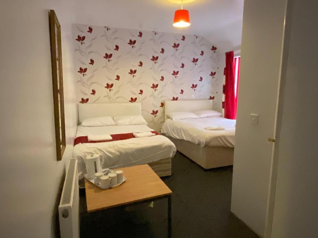 Family Room,1398161324:JPEG