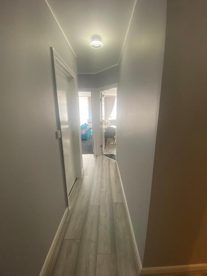 Two-Bedroom Apartment,1422062883:JPEG