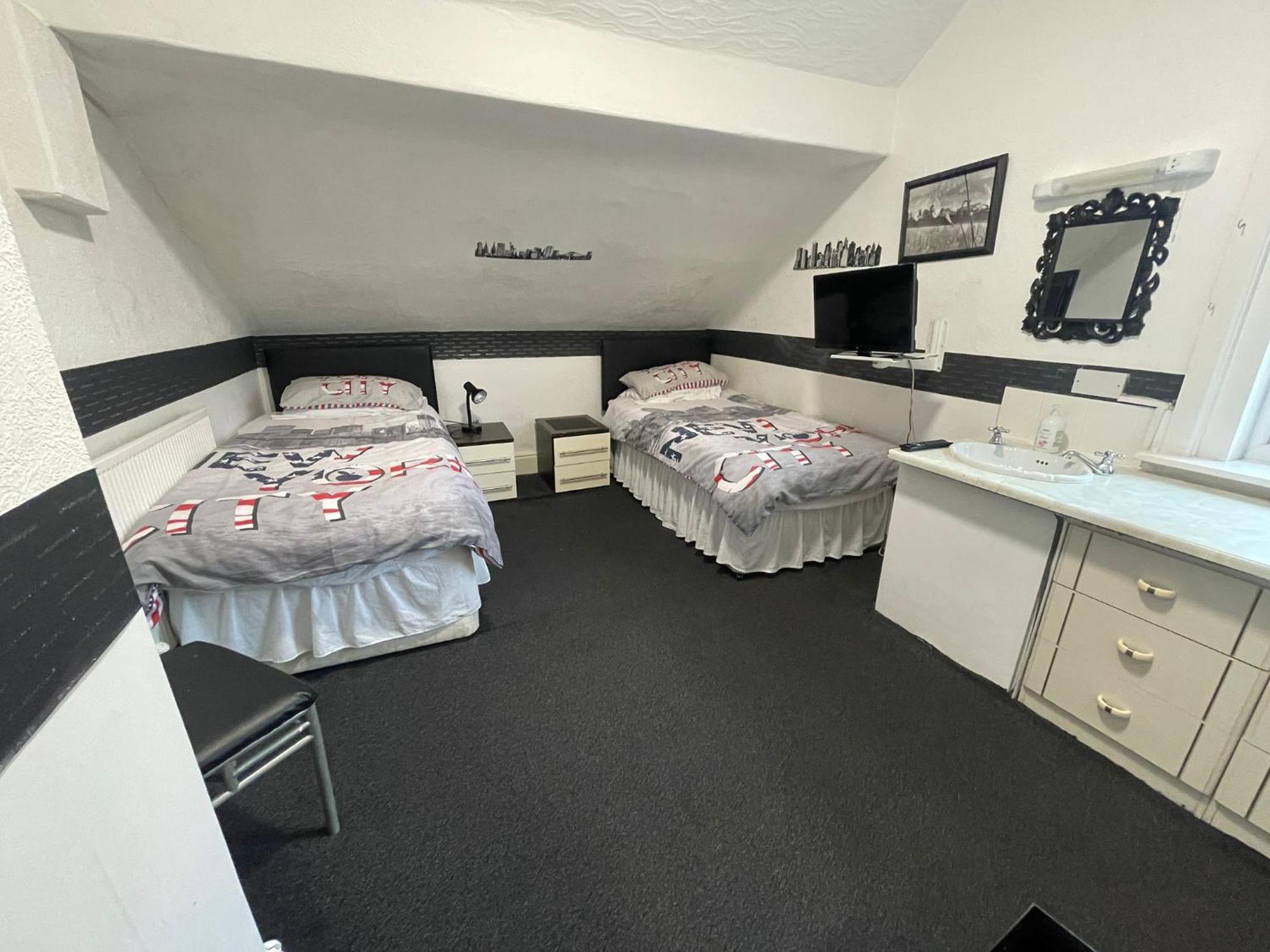 Deluxe Twin Room