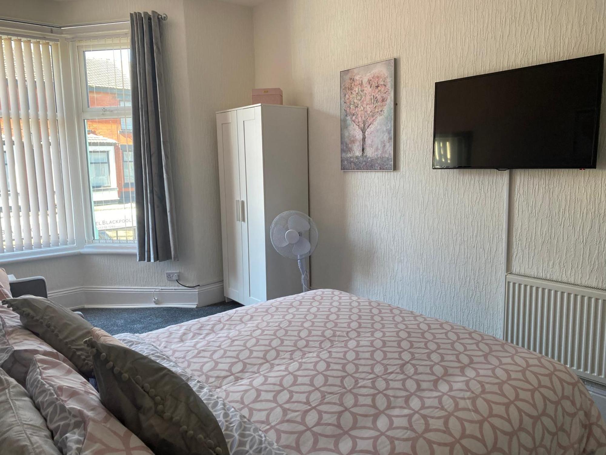 Deluxe King Room
