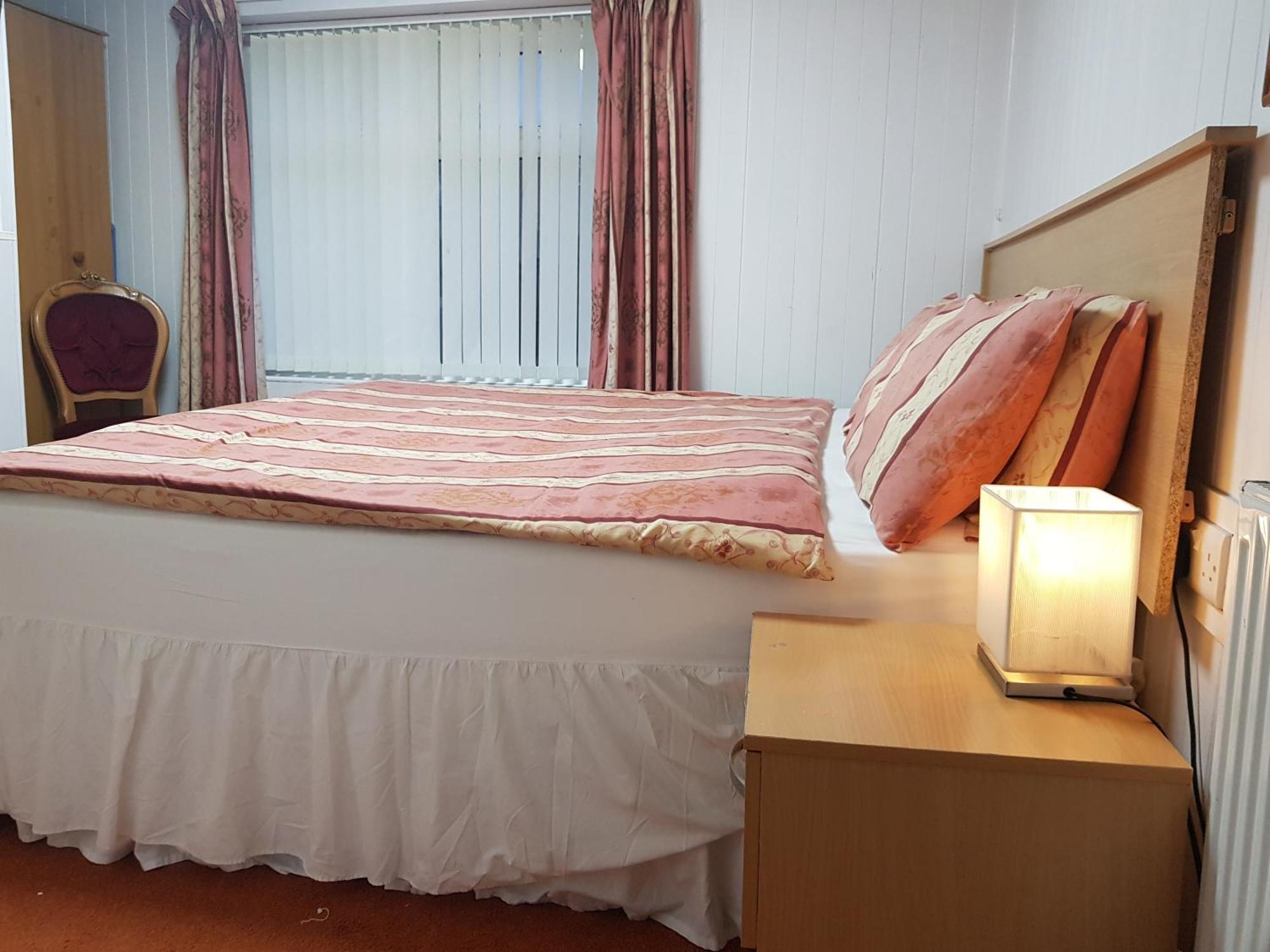 Double Room Private Bathroom