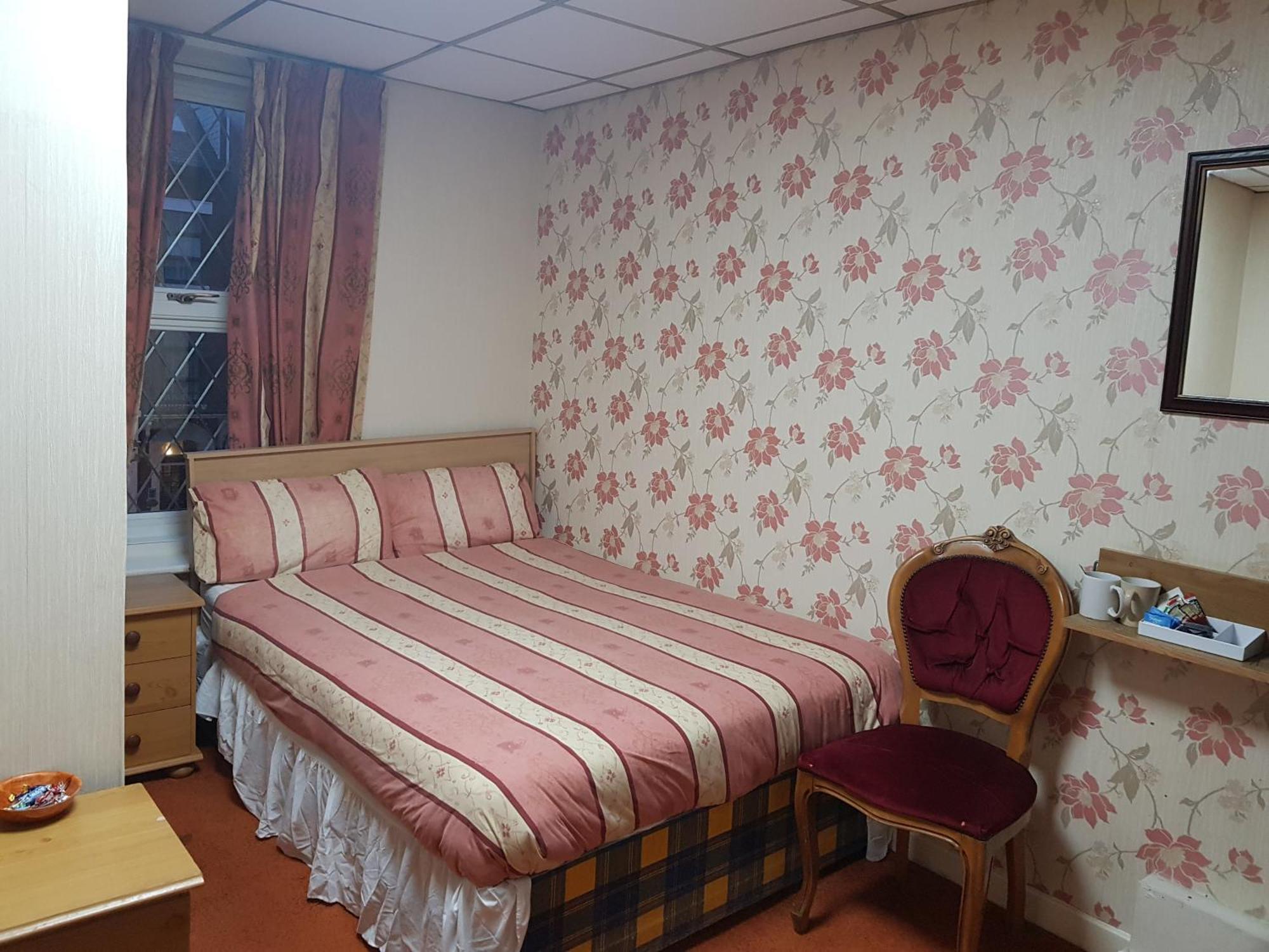Double Room Private Bathroom