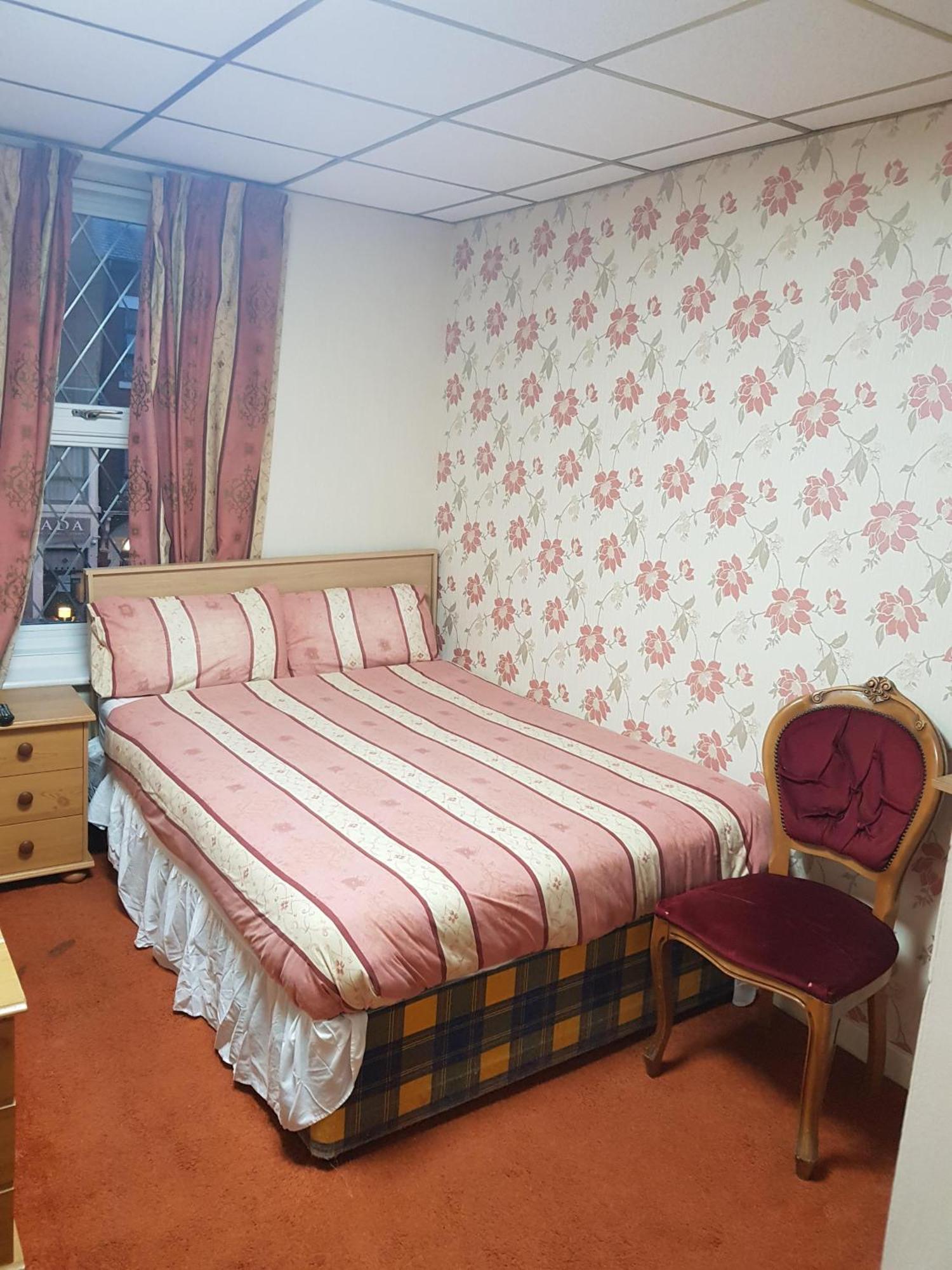 Double Room Private Bathroom