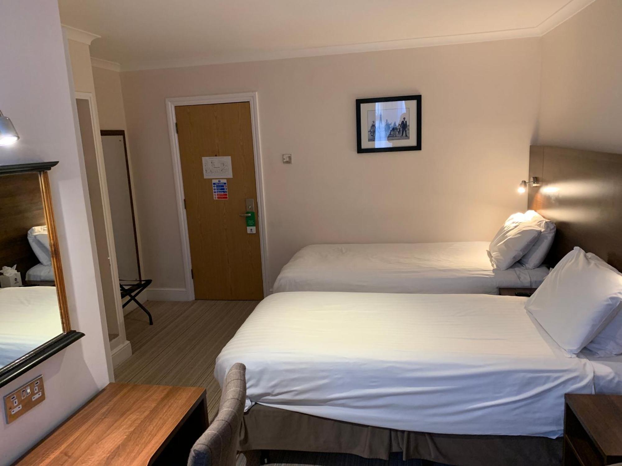 Standard Twin Room Non-Smoking
