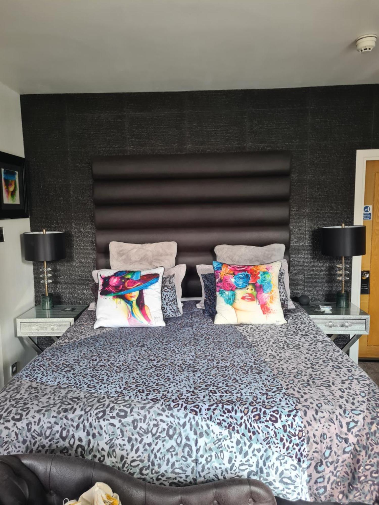 Deluxe King Room,1608785438:JPEG