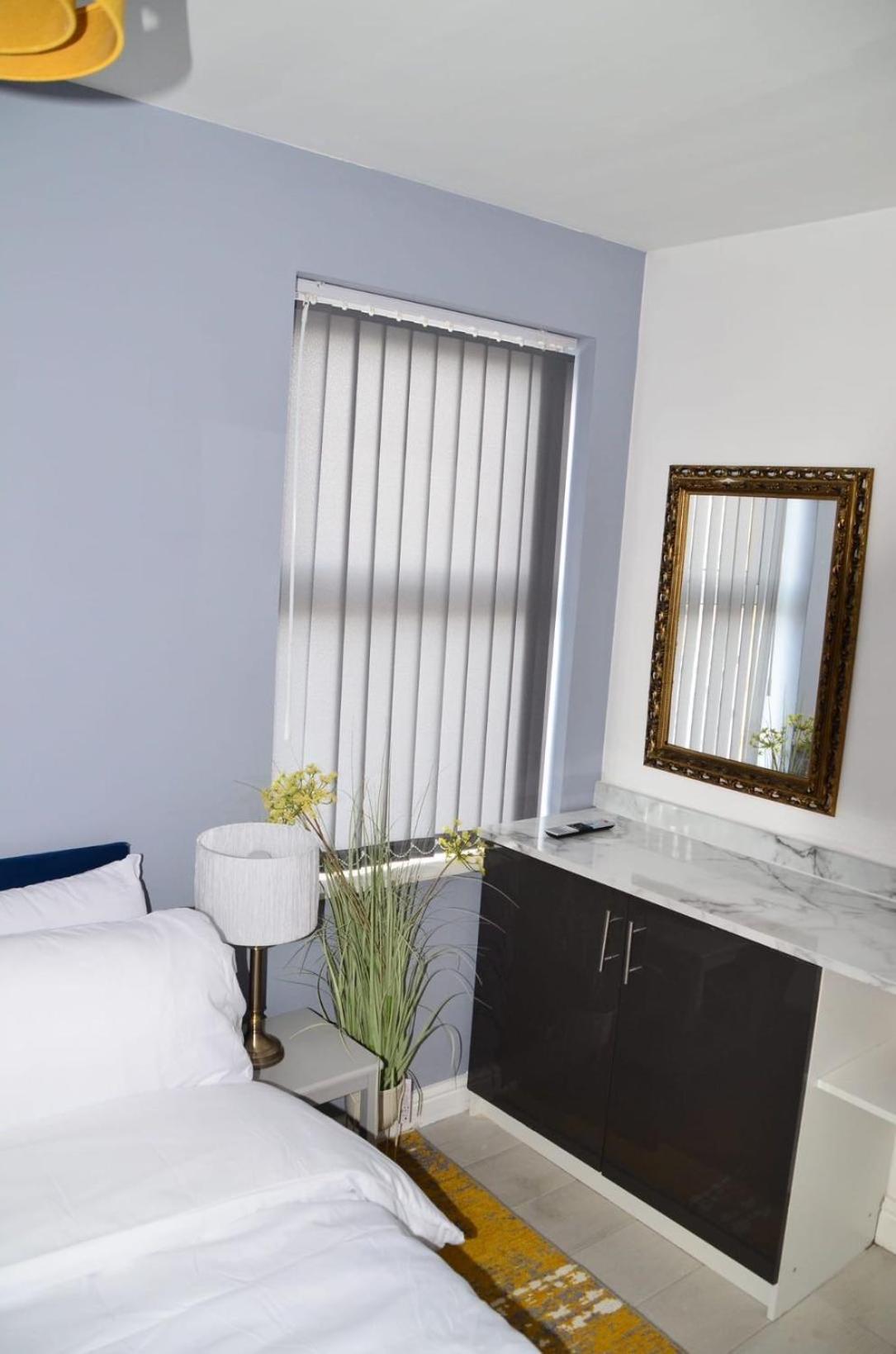 Deluxe Suite Spa Bath