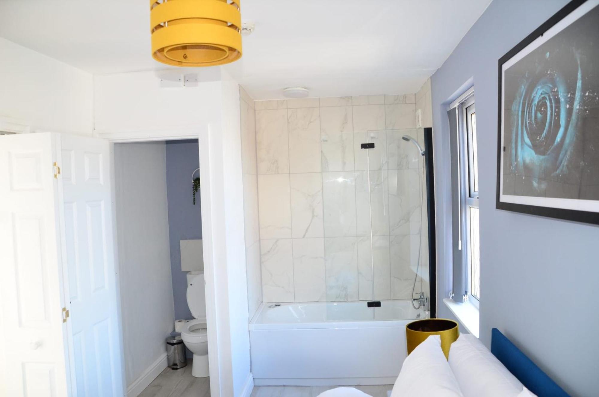 Deluxe Suite Spa Bath