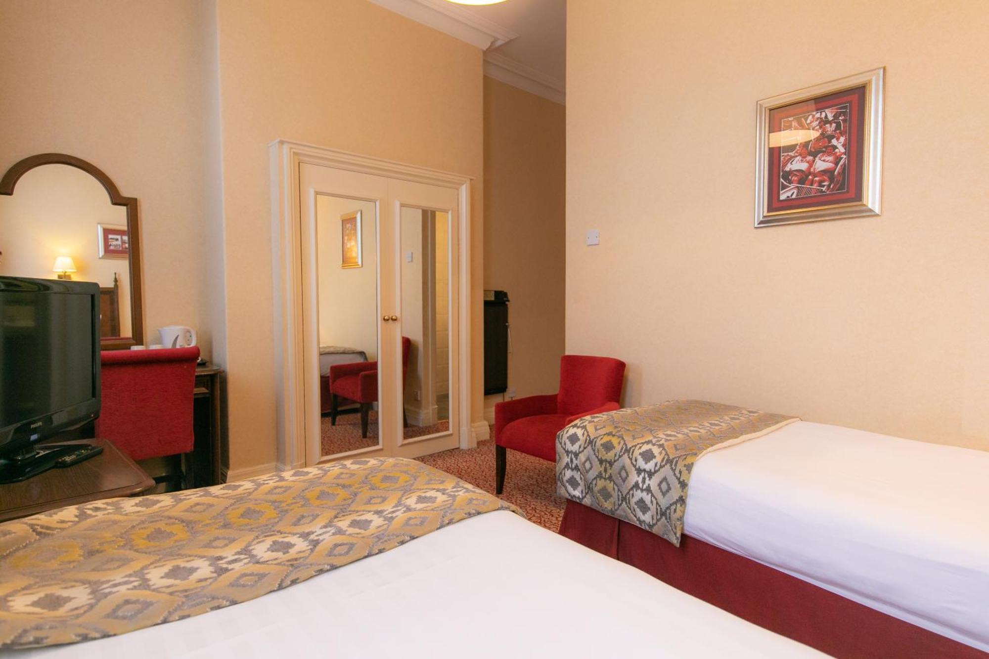 Standard Twin Room