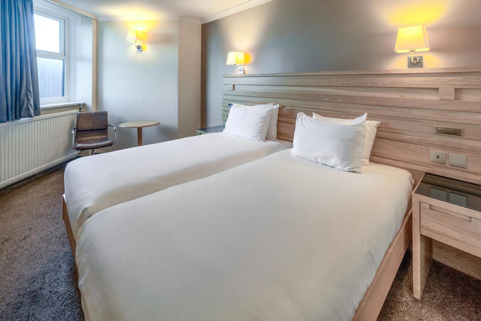 Double or Twin Room Partial Sea View