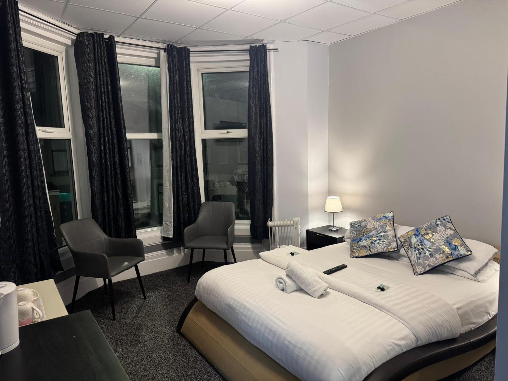 Double Room Private Bathroom