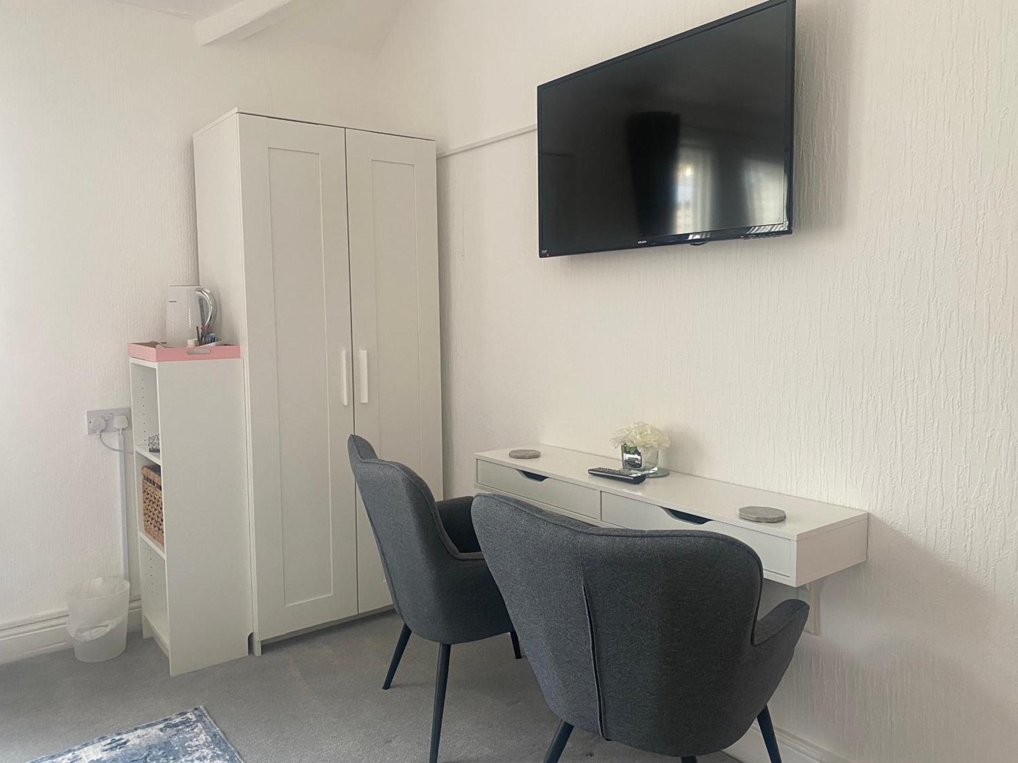 Deluxe King Room