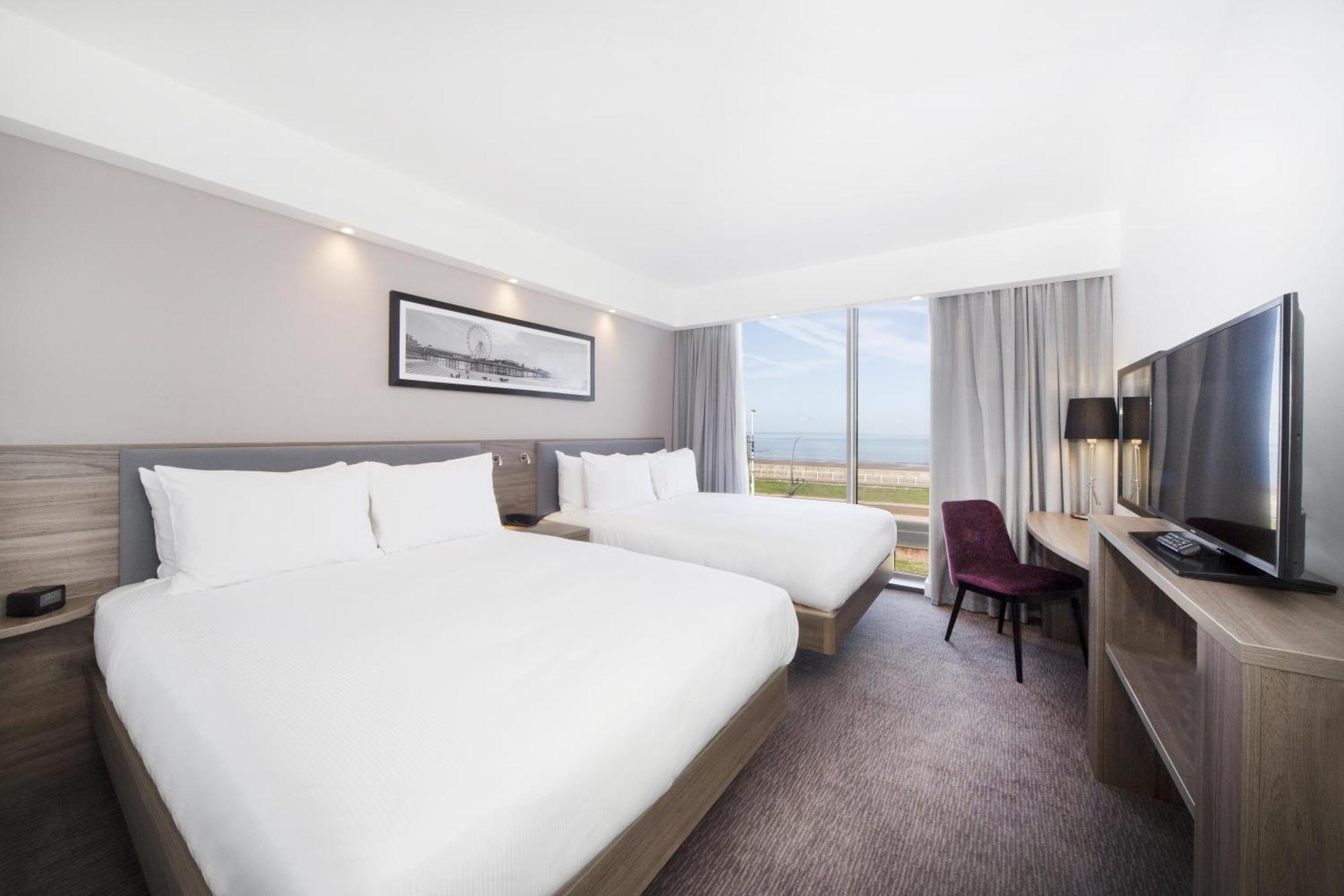 Double Room Two Double Beds Sea View