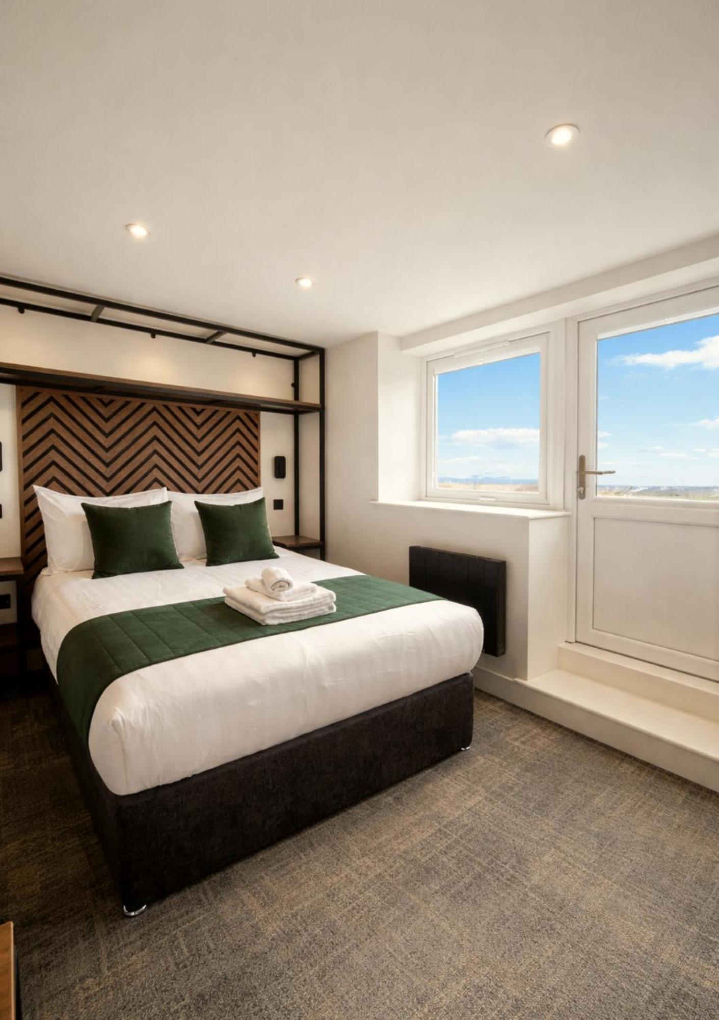 Double Room with Balcony and Sea View