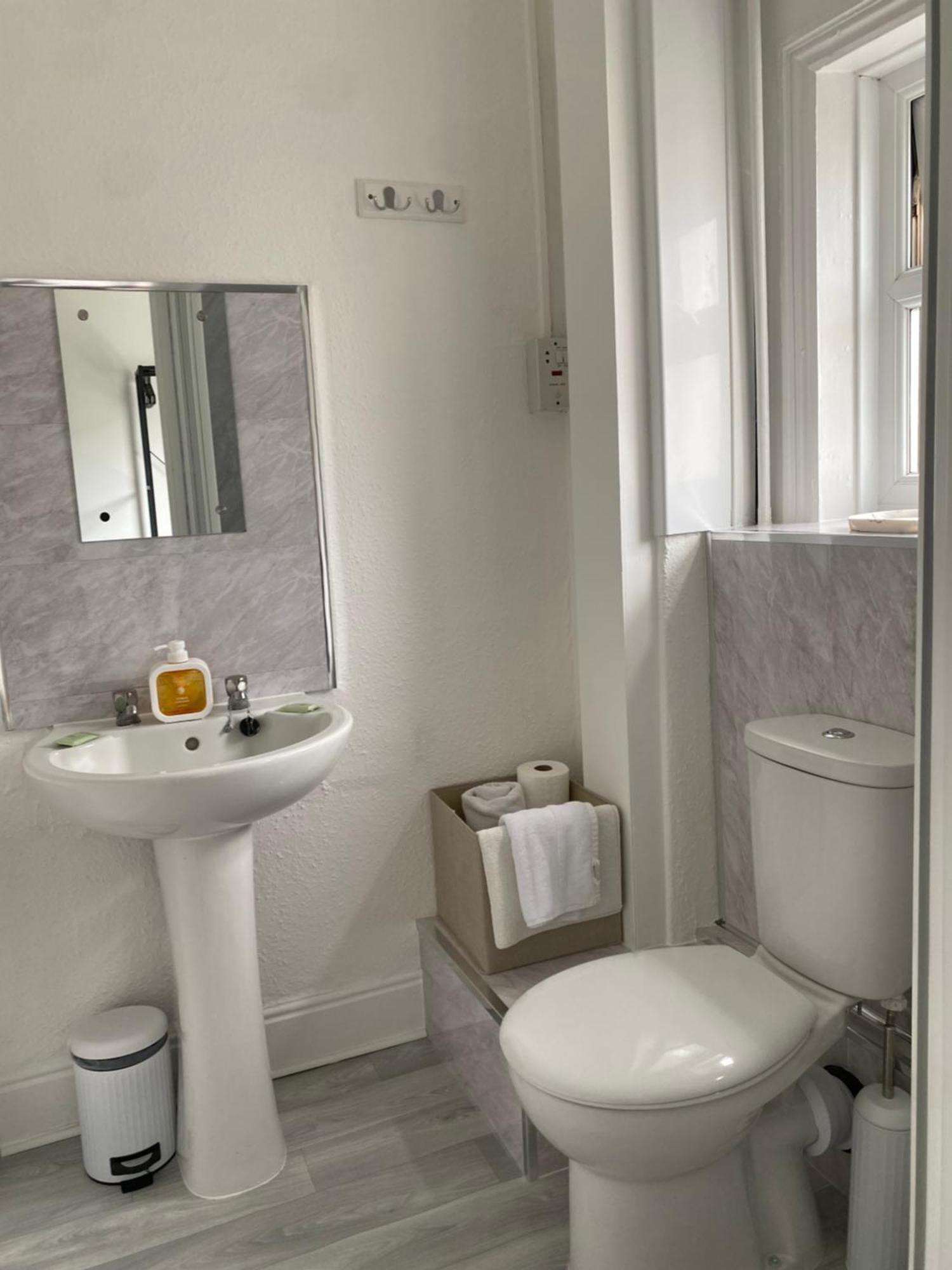 Single Room Private Bathroom