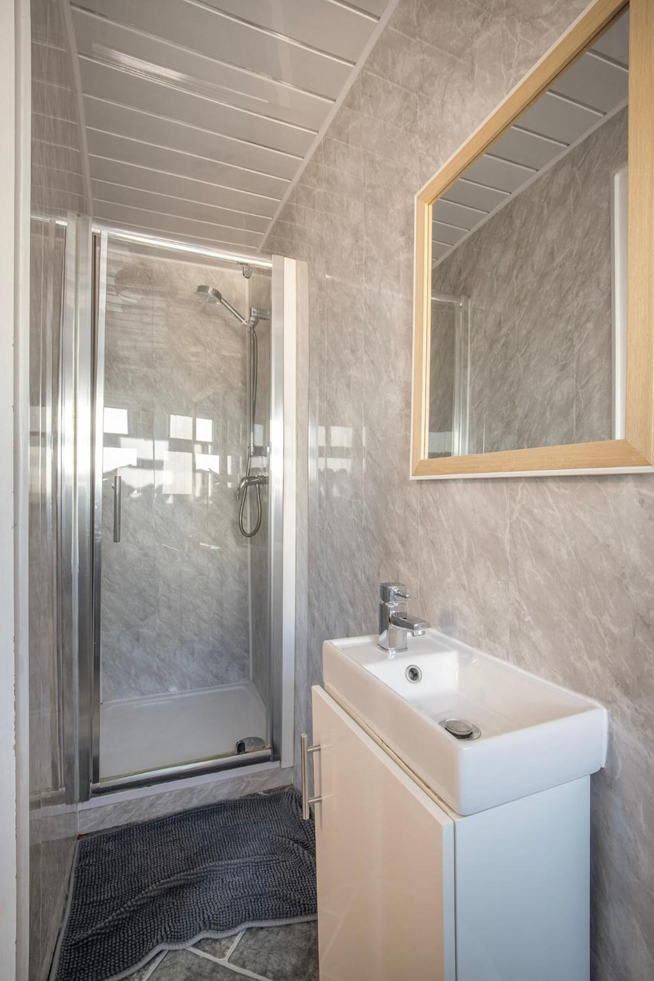 Double Room Private Bathroom