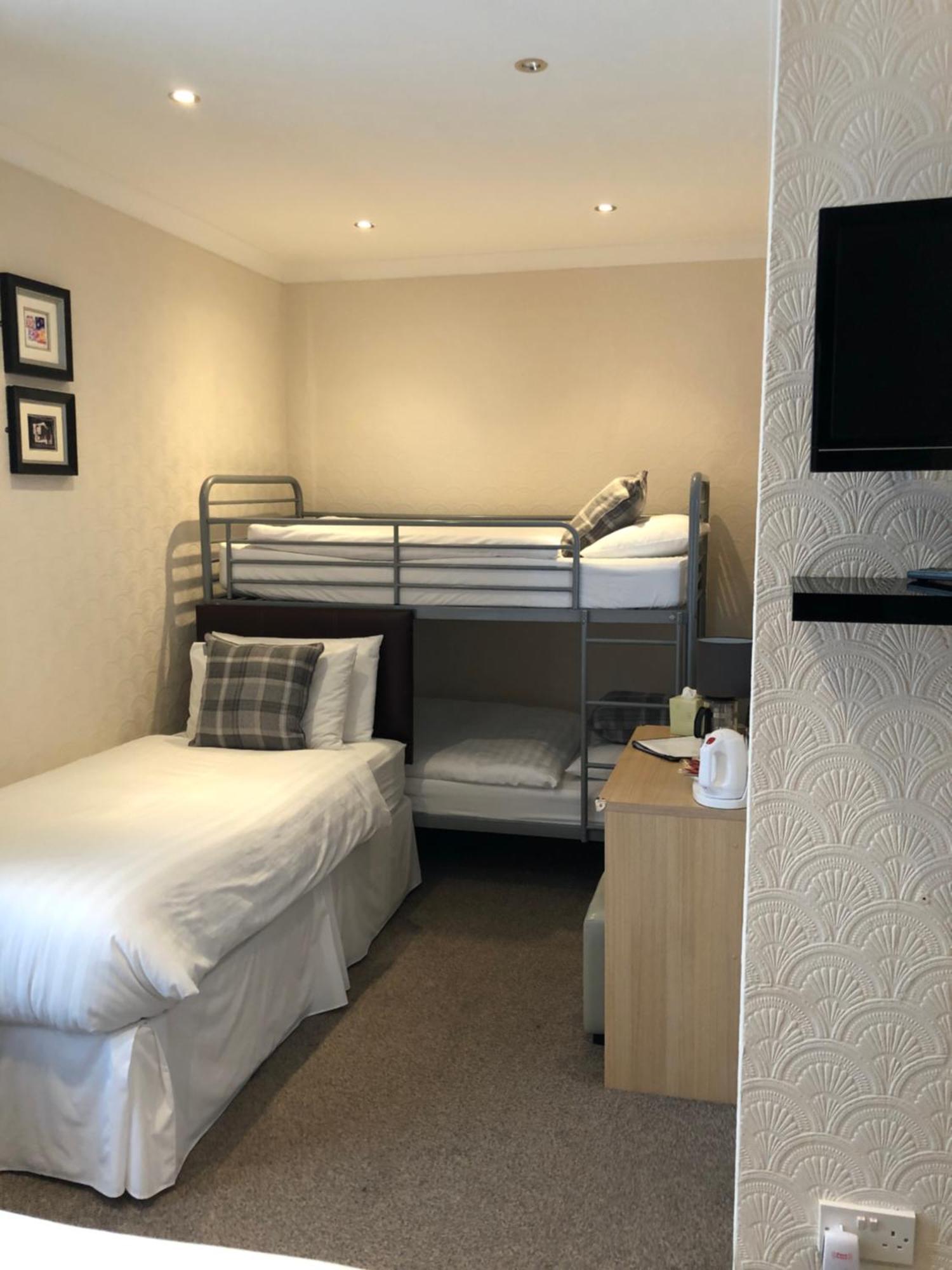 Deluxe Family Room