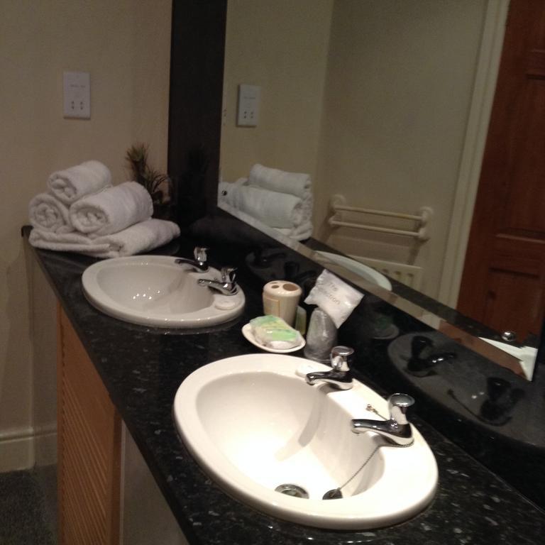 Deluxe Suite,208045207:JPEG