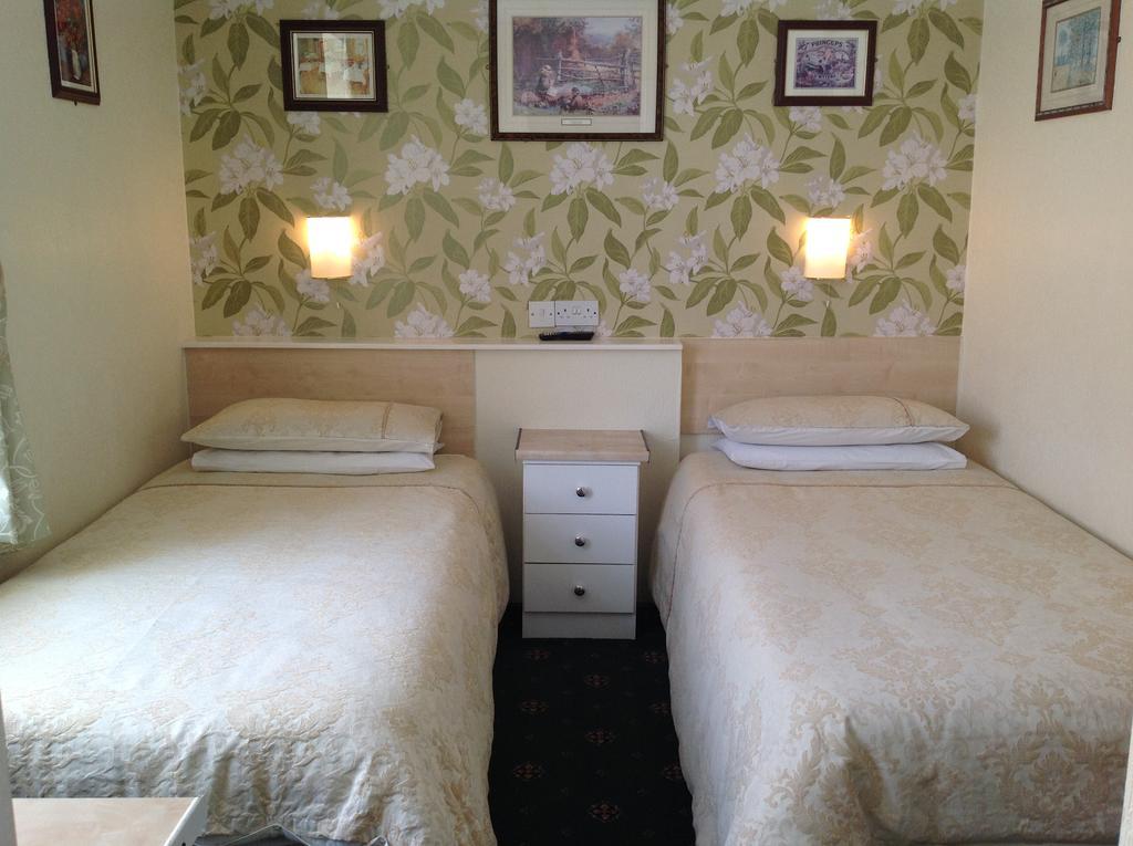 Small Twin Room