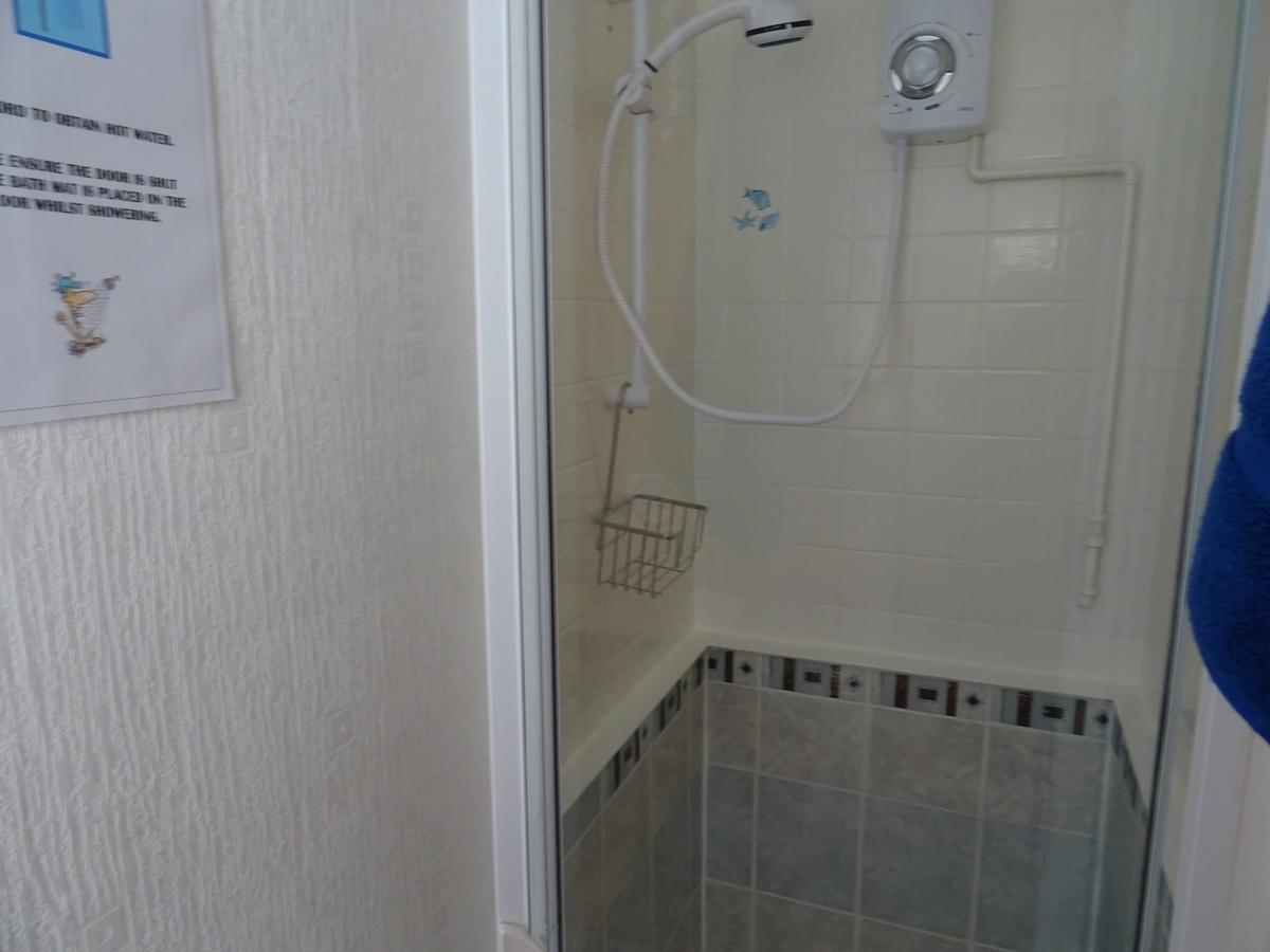 Quadruple Room with Shared Bathroom