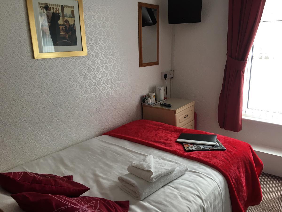 Large Single Room