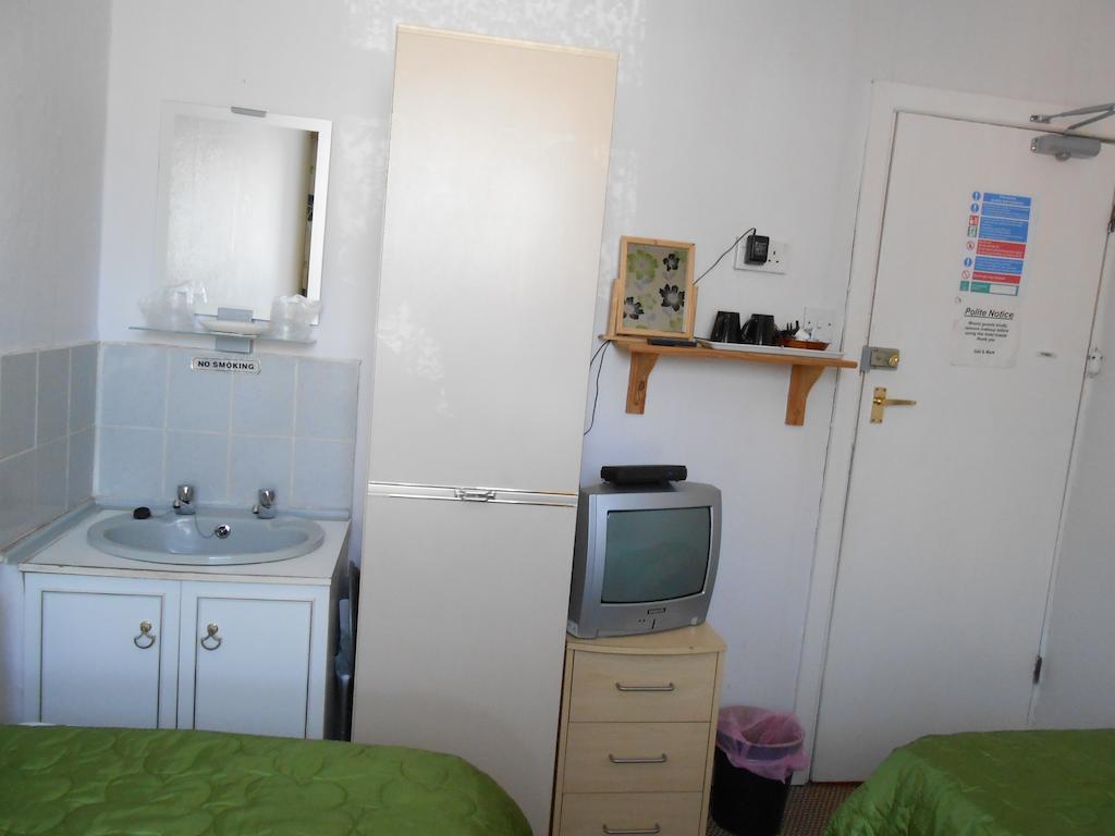 Twin Room with Shared Bathroom