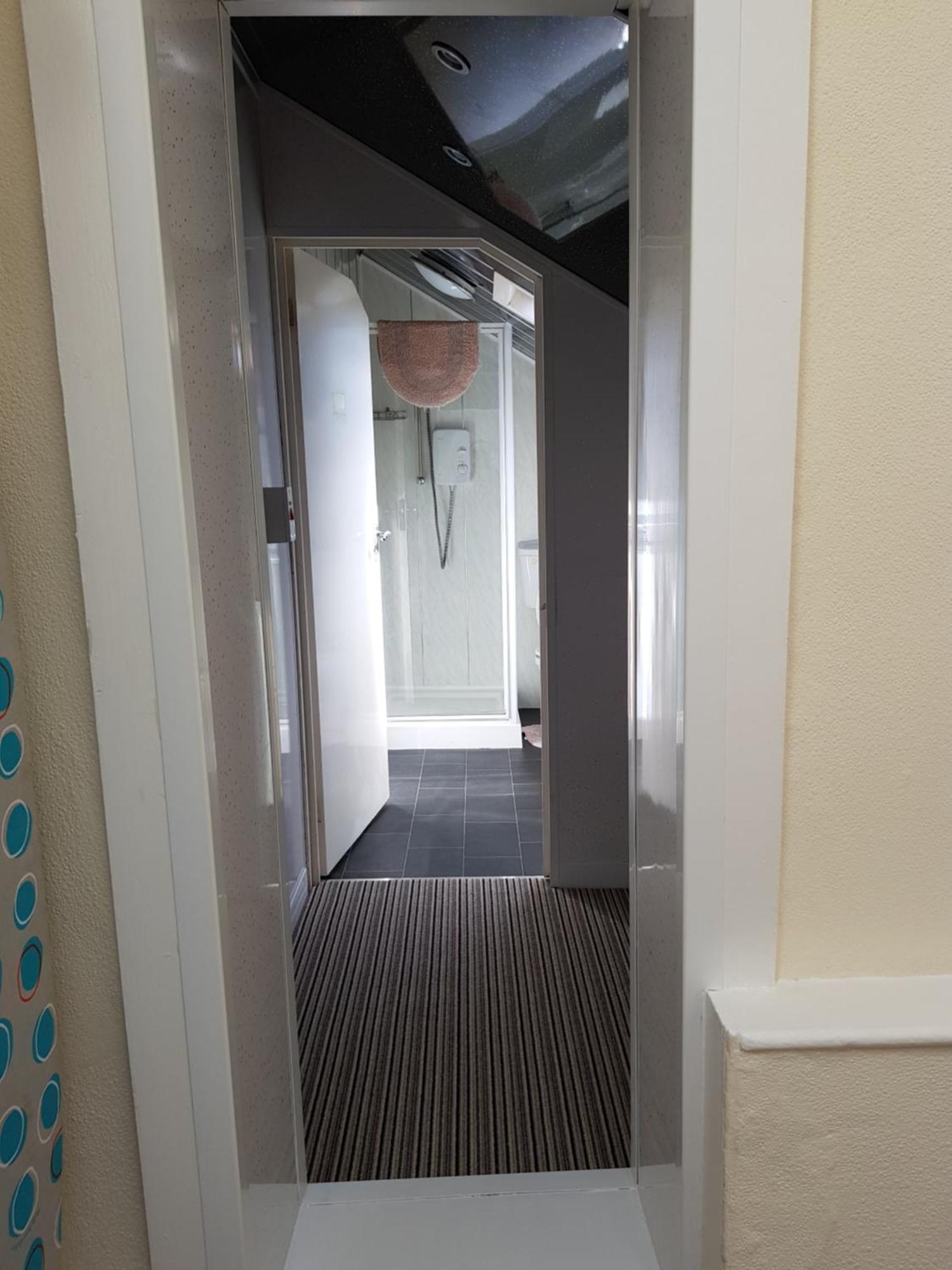 Double Room Private Bathroom
