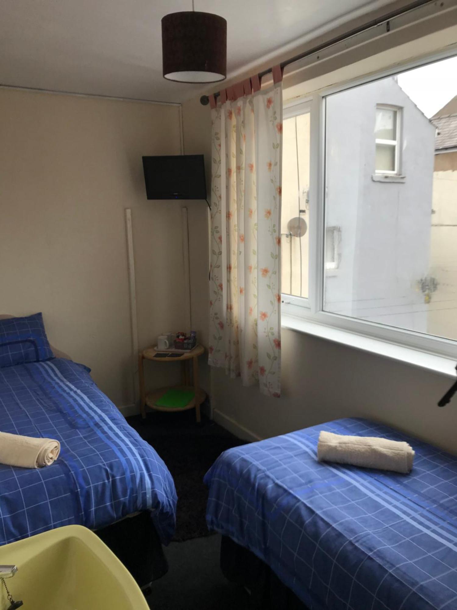 Twin Room with Shared Bathroom