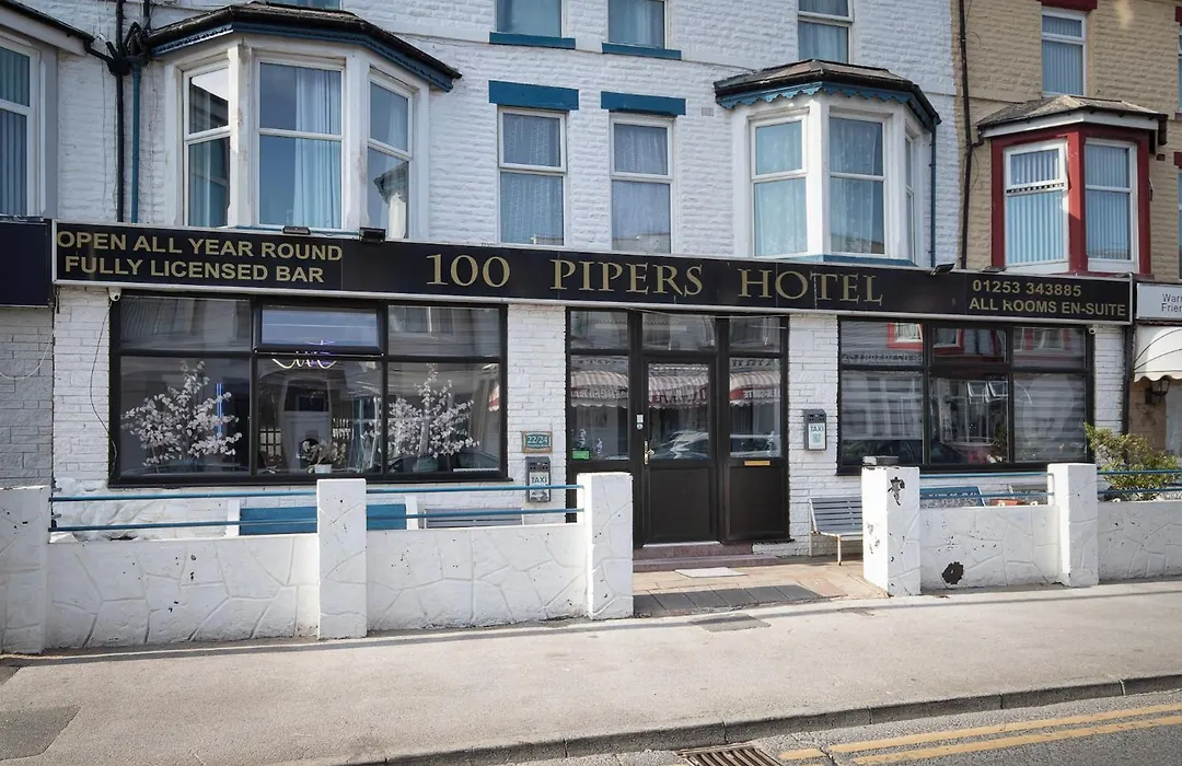 100 Pipers Hotel-1