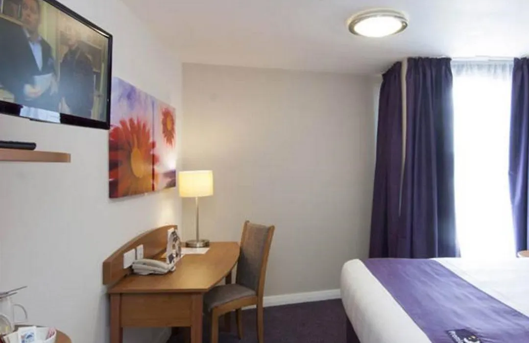 Premier Inn Blackpool Airport-1