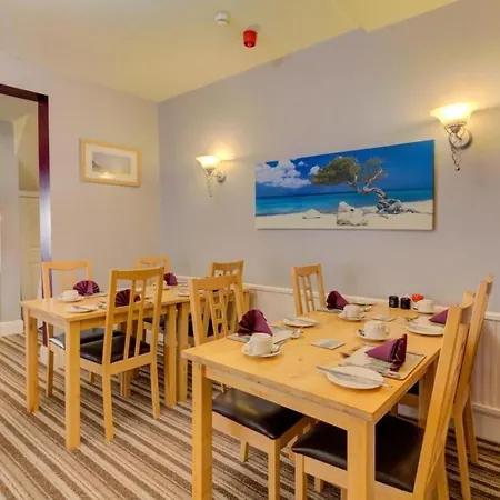 Lyndawn Hotel-3