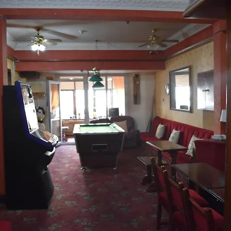 Lyndhurst Hotel-2
