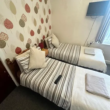 Greenmount Guest House - Pet Friendly No Extra - Central To Everything - Everyone Welcome-3