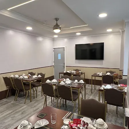 Tudor Rose Hotel-3