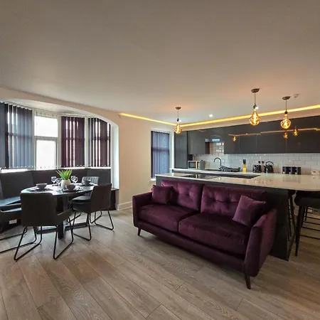 Dysa Bond Apartments-3
