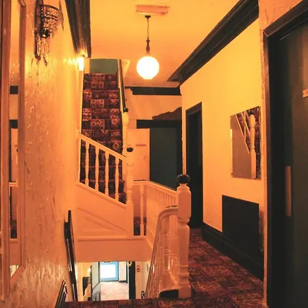 Beach Blackpool Hotel - Great Location, Comfortable Beds-2