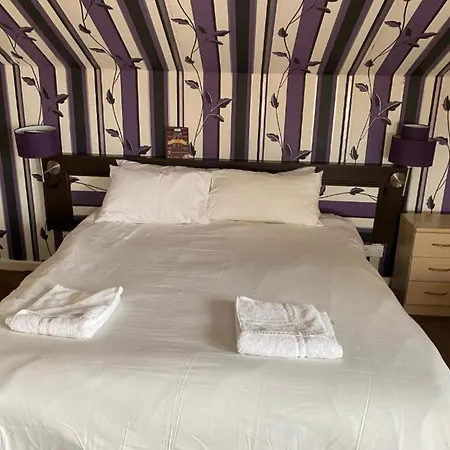 The Arncliff Hotel-2