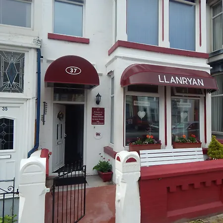 Llanryan Guest House-2