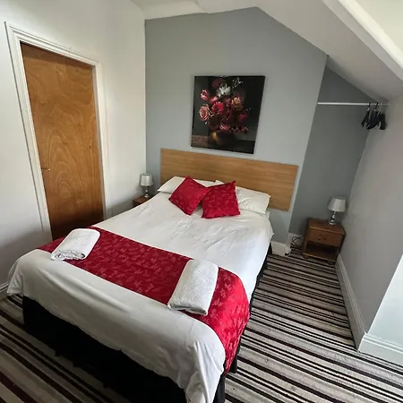 Tuxford House-3